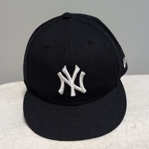 New Era New York Yankees Dark Navy and White Fitted Hat 7 1/2